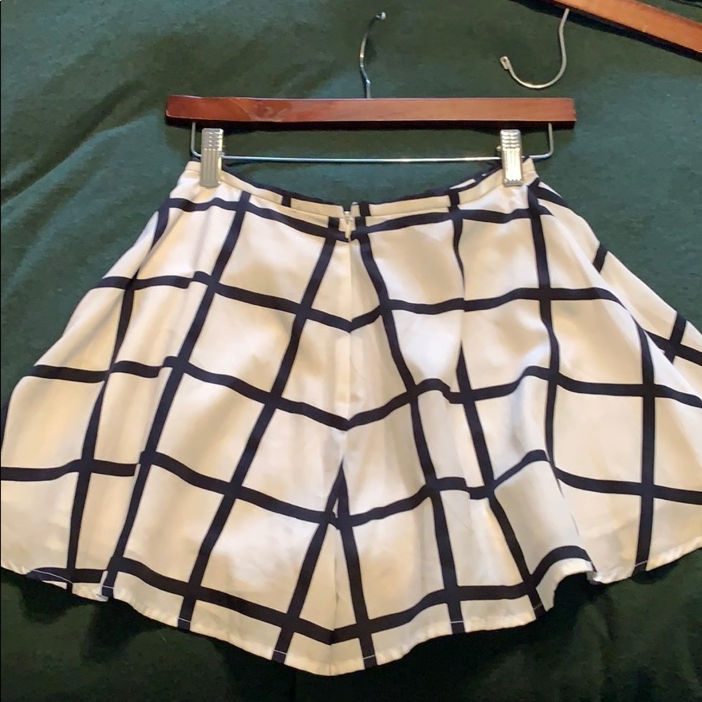 Finders Keepers Skort - white and blue stripe